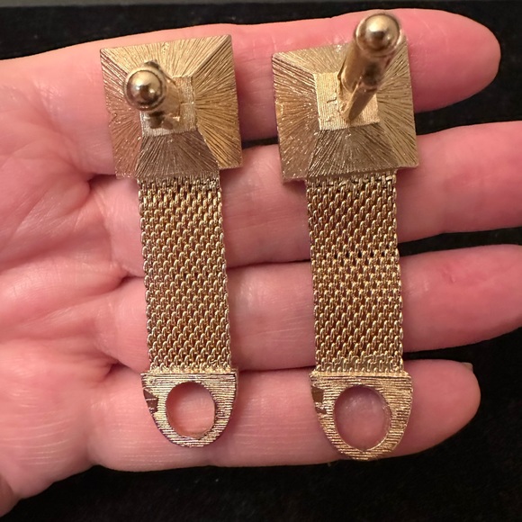 Vintage Swank gold tone with large Aurora Borealis stone cufflinks c1960’s - Picture 7 of 9